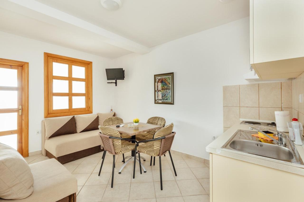 Premium Spot Apartments 헤르섹 외부 사진