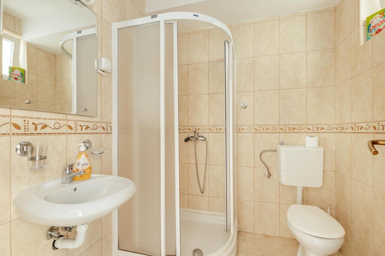 Premium Spot Apartments 헤르섹 외부 사진