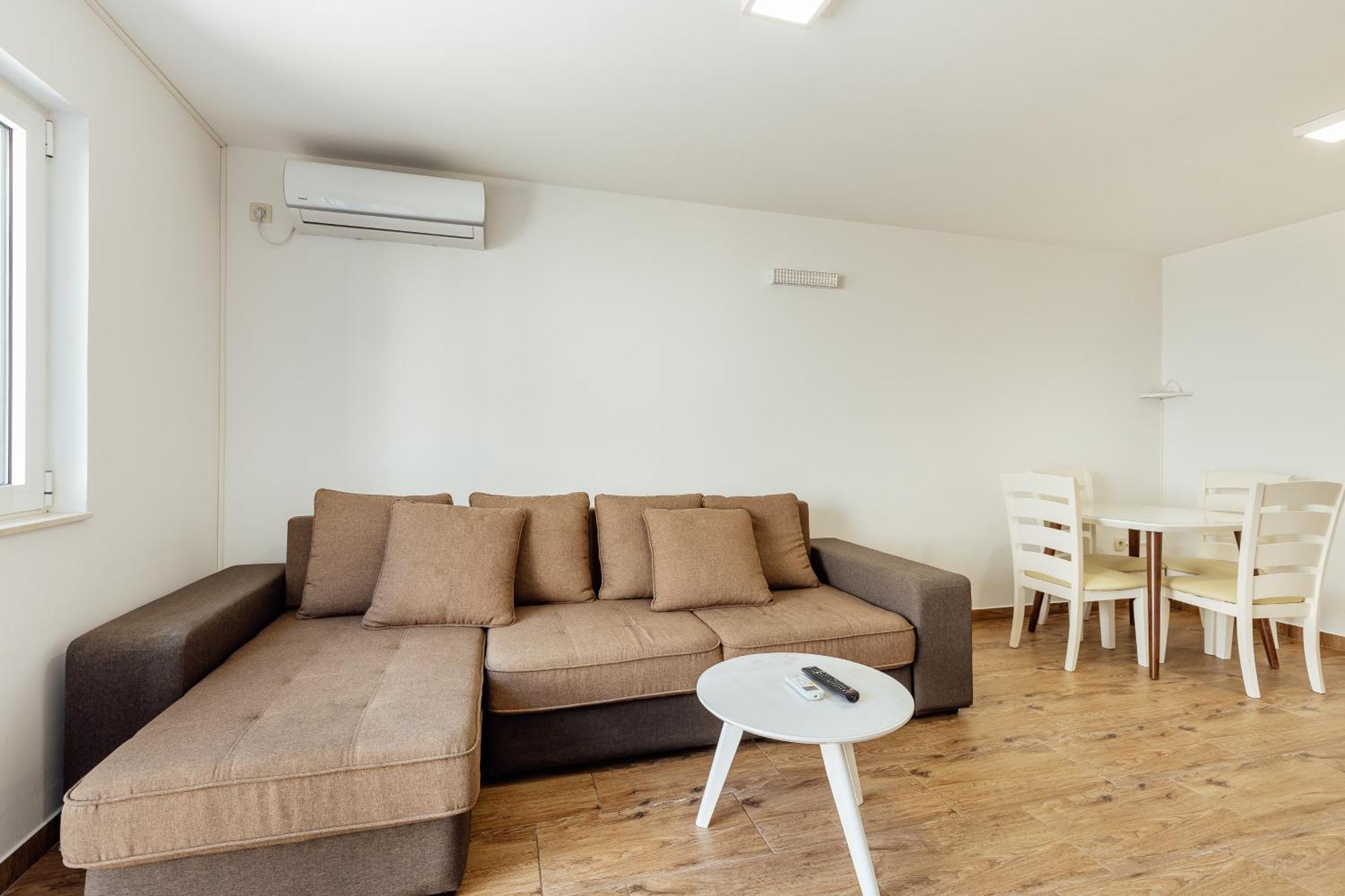 Premium Spot Apartments 헤르섹 외부 사진